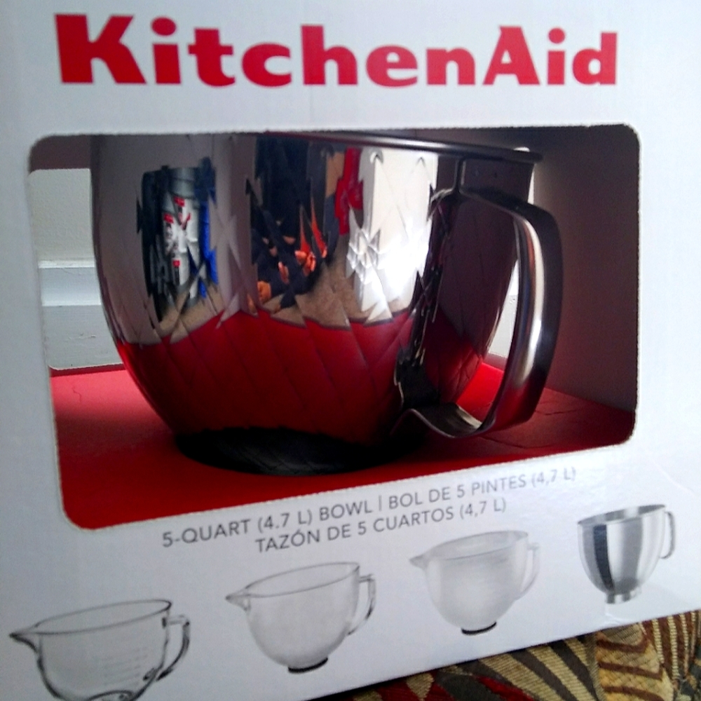 NWTIB KitchenAid Chrome Mixing Bowl with Handle